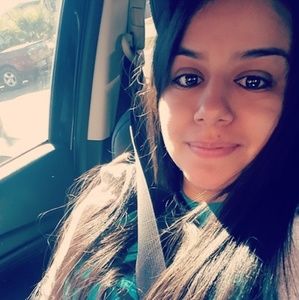 Meet your Posher, Amairani